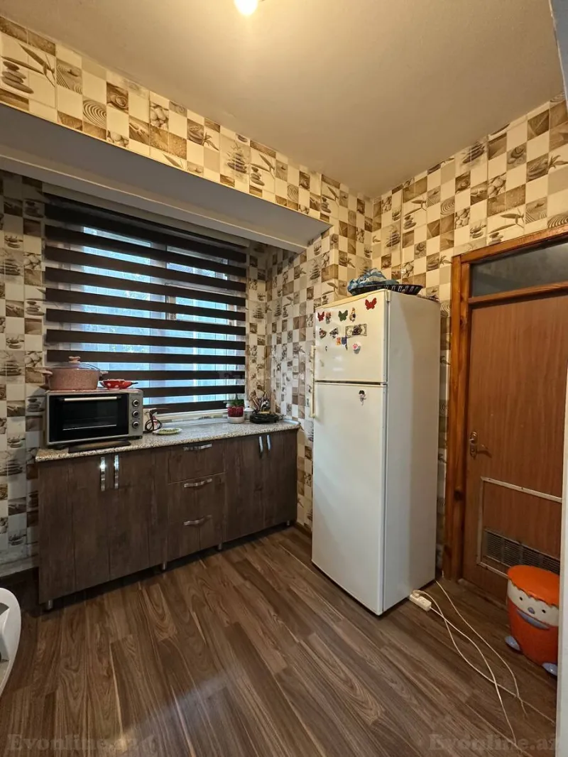 4 otaqlı köhnə tikili mənzil satılır — Bakıxanov, Bakı - şəkil 6