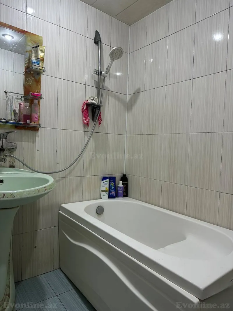 4 otaqlı köhnə tikili mənzil satılır — Bakıxanov, Bakı - şəkil 10