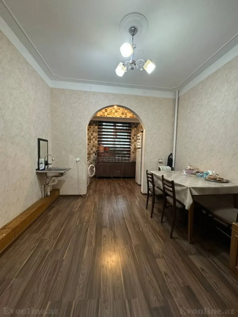 4 otaqlı köhnə tikili mənzil satılır — Bakıxanov, Bakı - şəkil 17