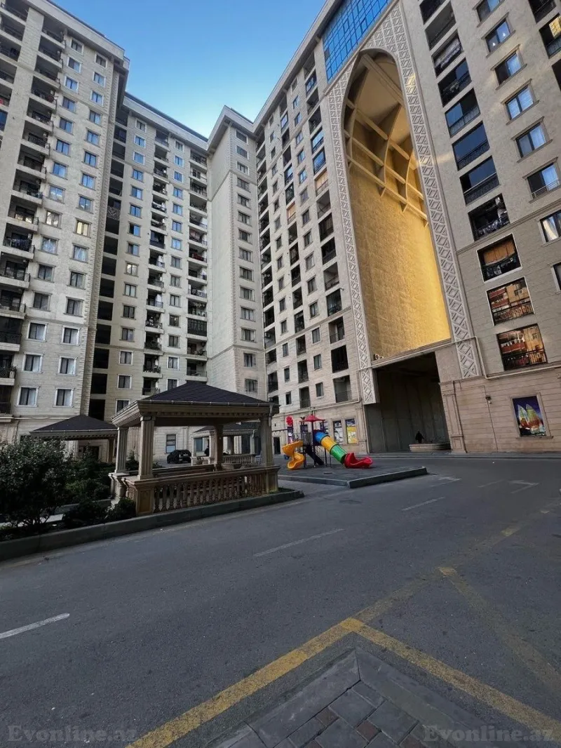 3 otaqlı Mənzil 120 m² Nəriman Nərimanov m. Kirayə verilir