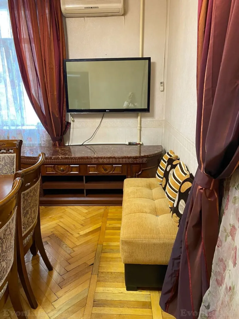 2 otaqlı köhnə tikili mənzil kirayə verilir — 28 May m., Bakı - şəkil 5