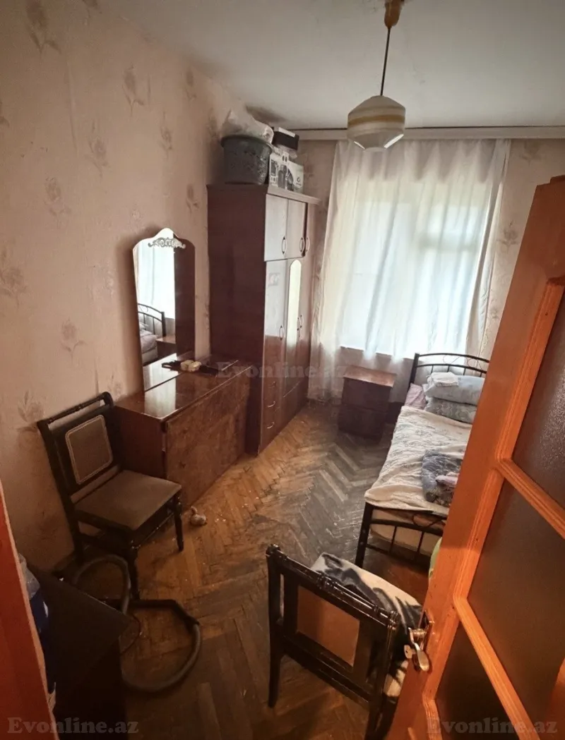 3 otaqlı köhnə tikili mənzil satılır — 7-ci mikrorayon, Bakı - şəkil 5