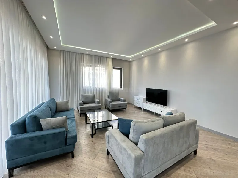3 otaqlı Mənzil 157 m² Ağ şəhər Kirayə verilir