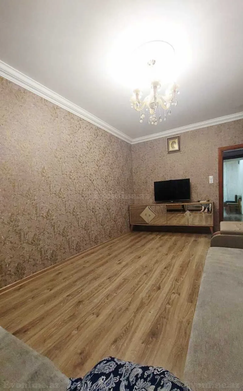 3 otaqlı köhnə tikili mənzil satılır — Qaraçuxur, Bakı - şəkil 5
