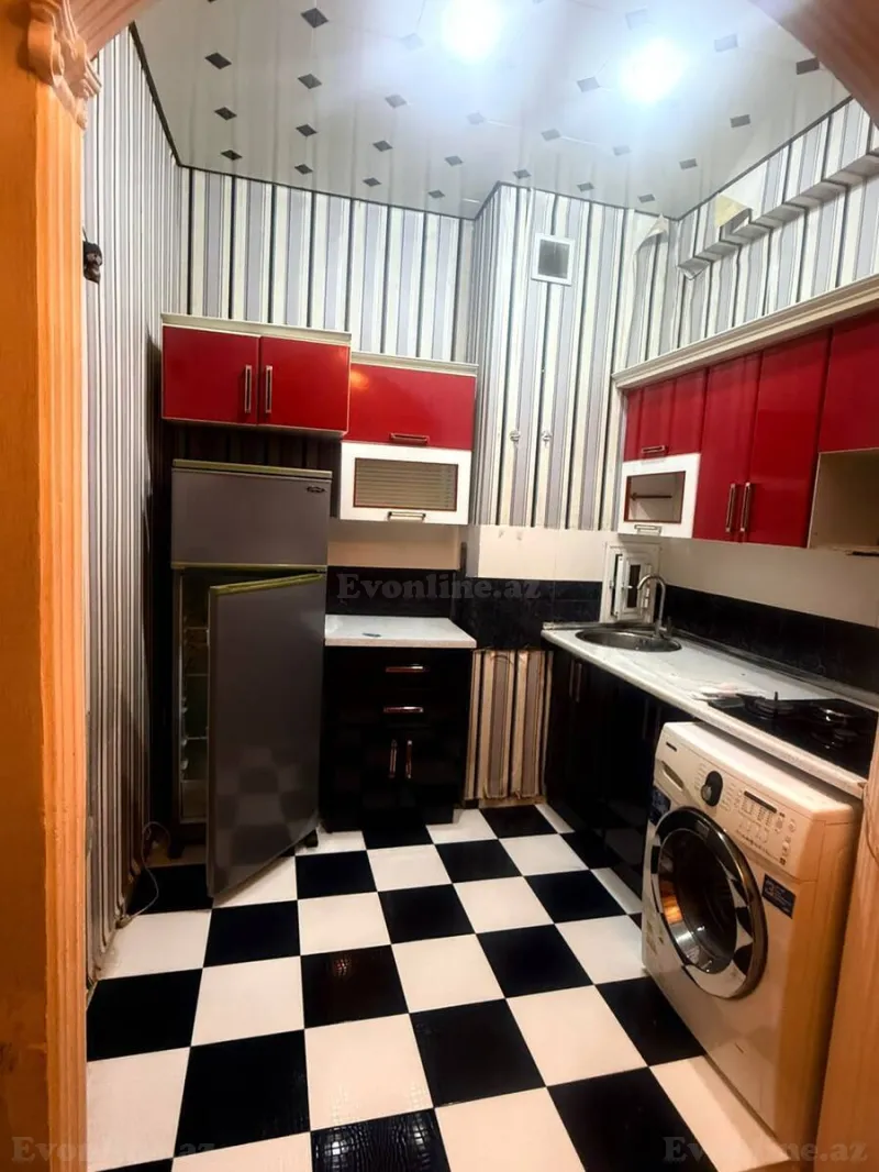 2 otaqlı Mənzil 50 m² Səbail r. Kirayə verilir