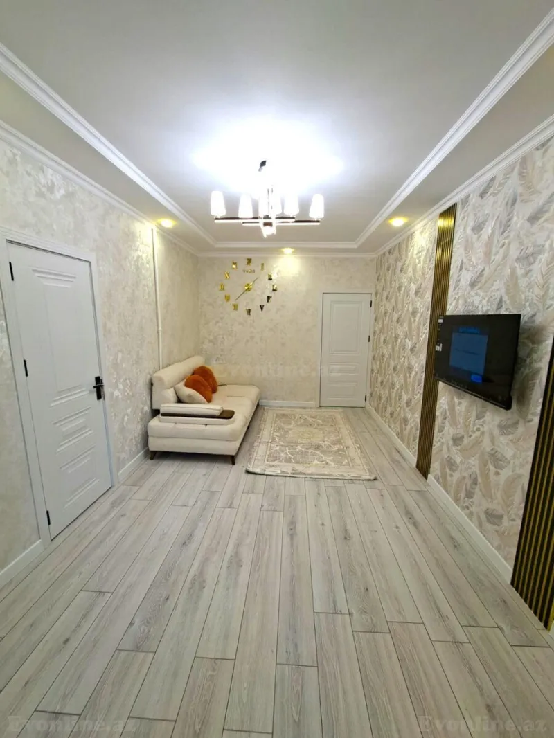 3 otaqlı Mənzil 65 m² Bakıxanov Satılır