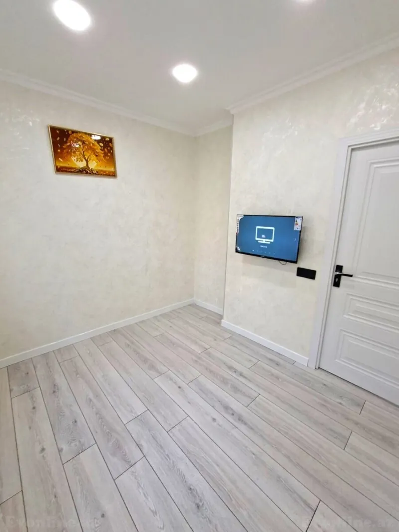 3 otaqlı köhnə tikili mənzil satılır — Bakıxanov, Bakı - şəkil 10