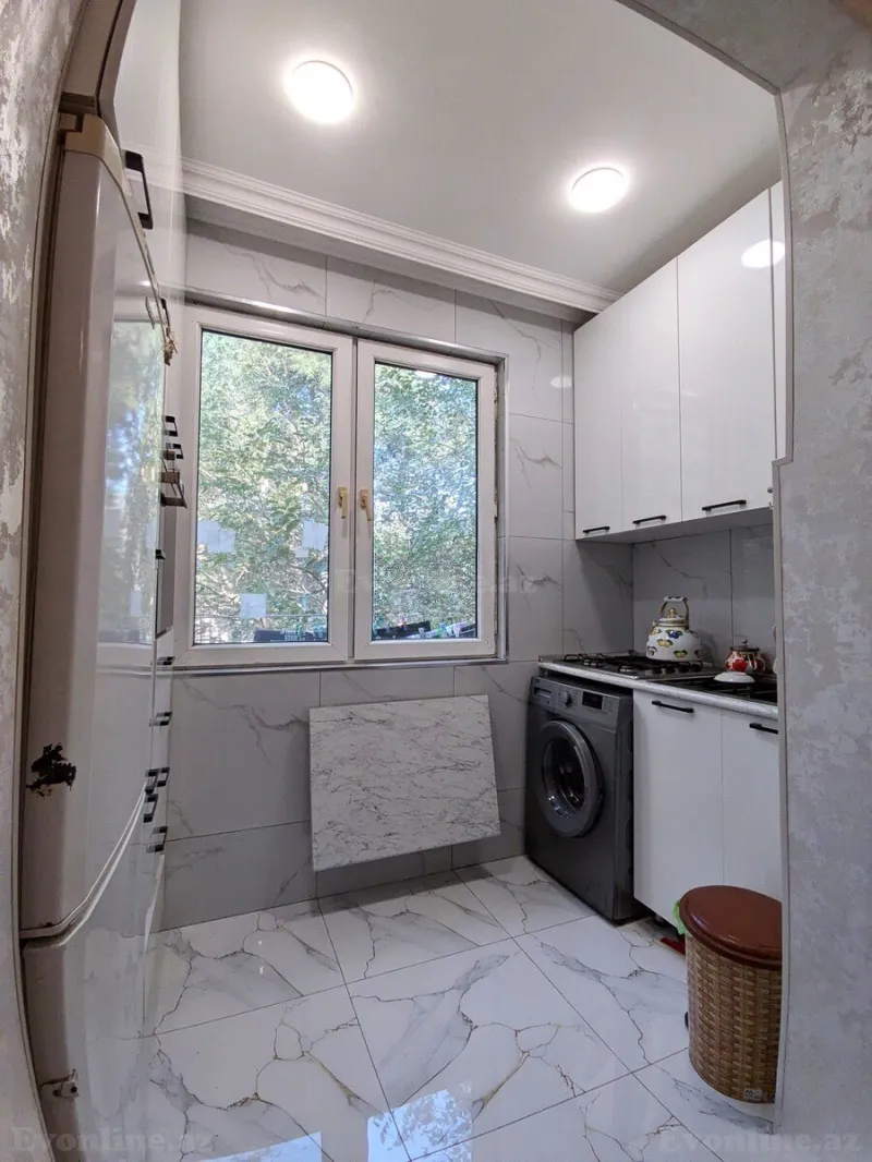 3 otaqlı köhnə tikili mənzil satılır — 20 Yanvar m., Bakı - şəkil 8