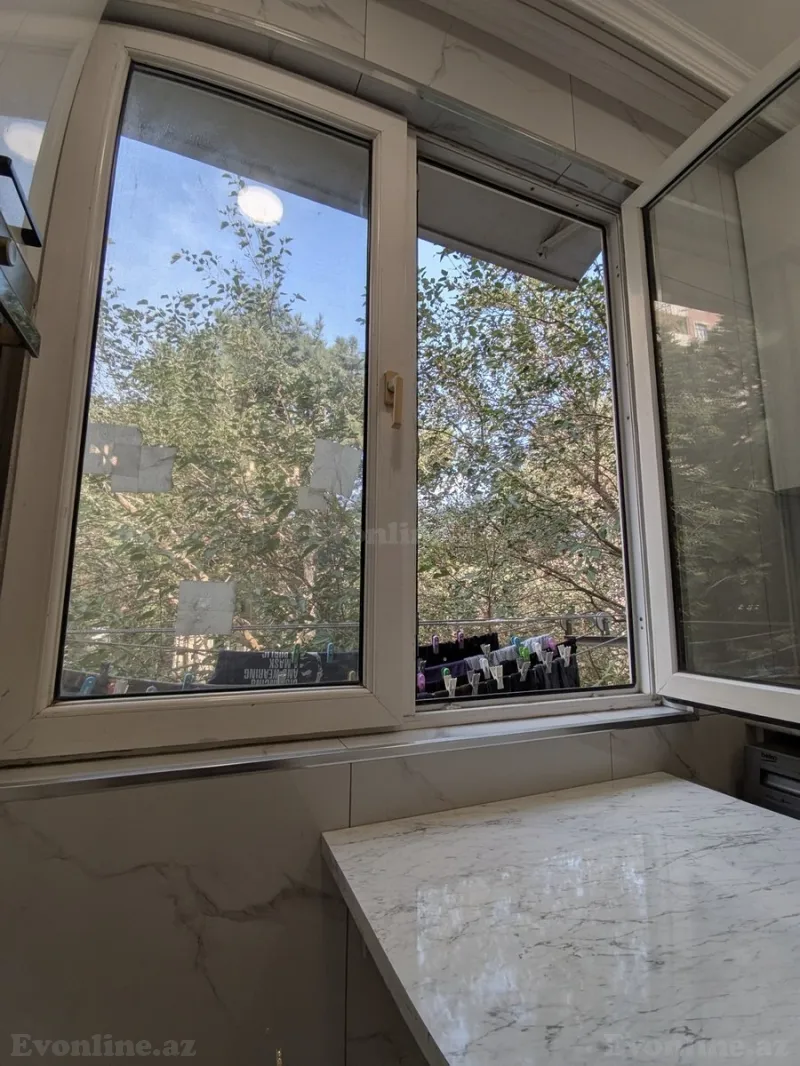 3 otaqlı köhnə tikili mənzil satılır — 20 Yanvar m., Bakı - şəkil 9