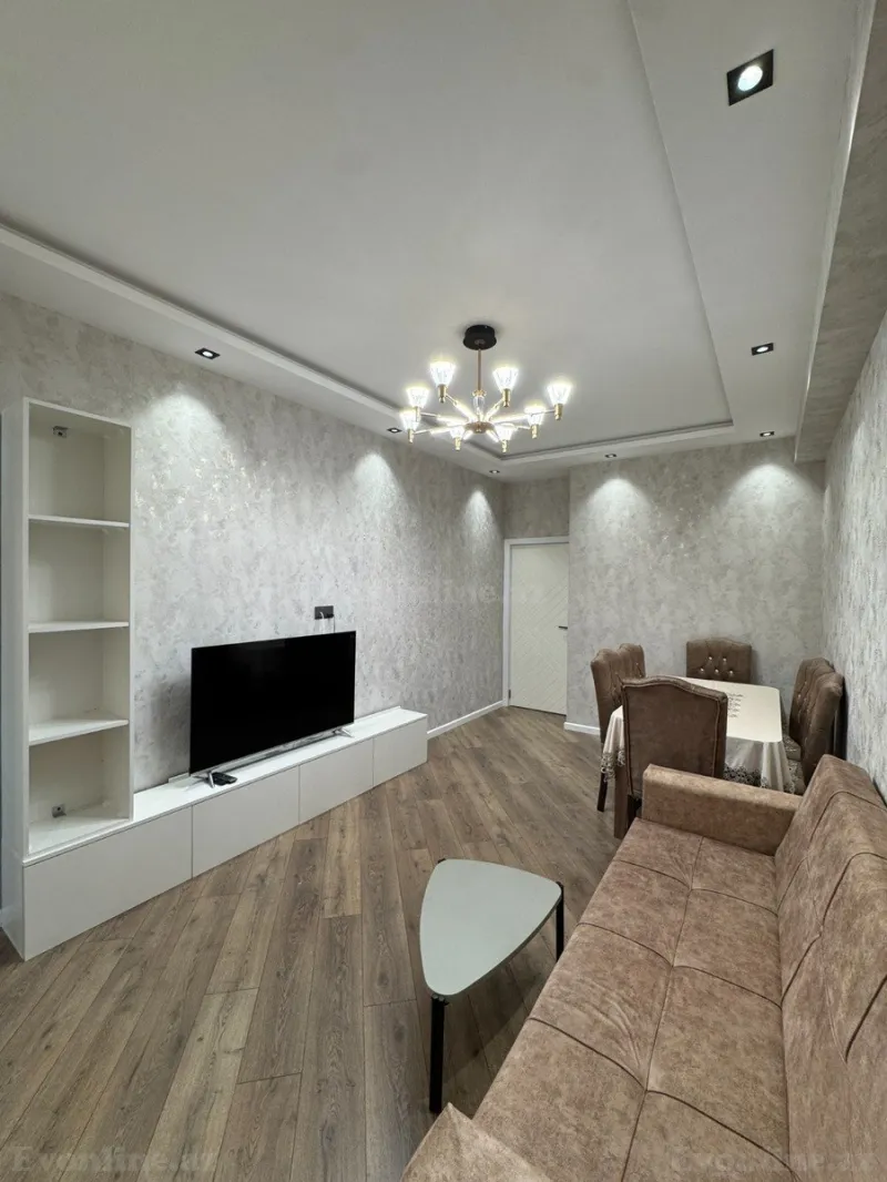 2 otaqlı Mənzil 65 m² Əhmədli m. Kirayə verilir