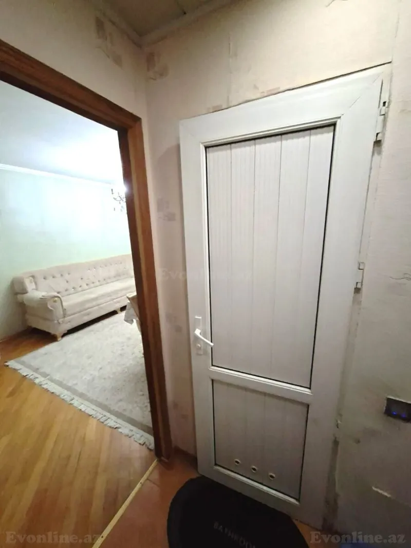 3 otaqlı köhnə tikili mənzil kirayə verilir — Elmlər Akademiyası m., Bakı - şəkil 5