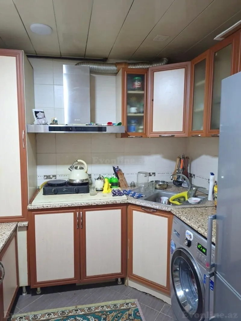 3 otaqlı köhnə tikili mənzil kirayə verilir — Elmlər Akademiyası m., Bakı - şəkil 10