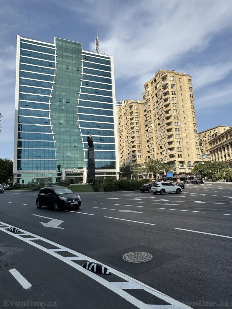 3 otaqlı Mənzil 115 m² Nizami m. Satılır