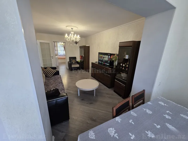 3 otaqlı Mənzil 75 m² 8-ci kilometr Satılır