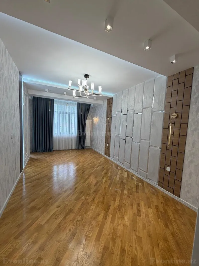 3 otaqlı Mənzil 119 m² Neftçilər m. Satılır