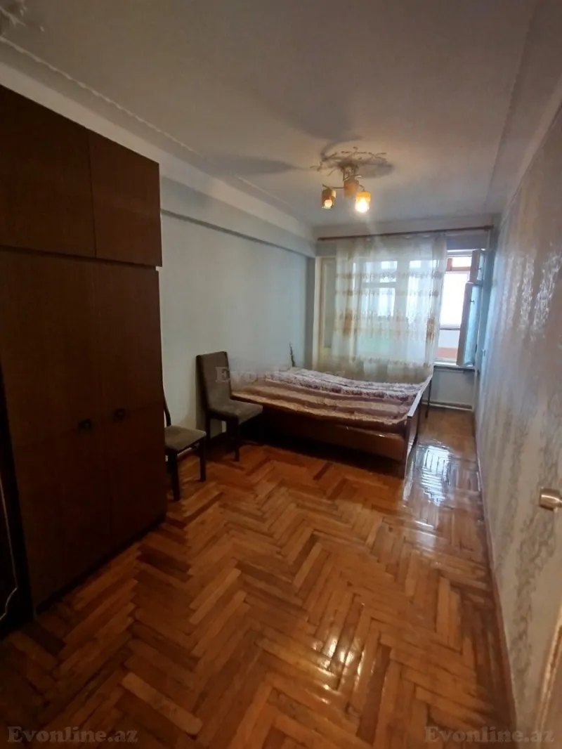 4 otaqlı Mənzil 95 m² Nizami r. Satılır