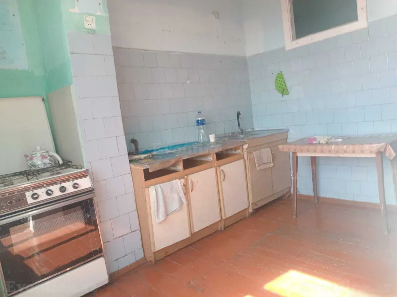 3 otaqlı köhnə tikili mənzil satılır — Xətai r., Bakı - şəkil 5