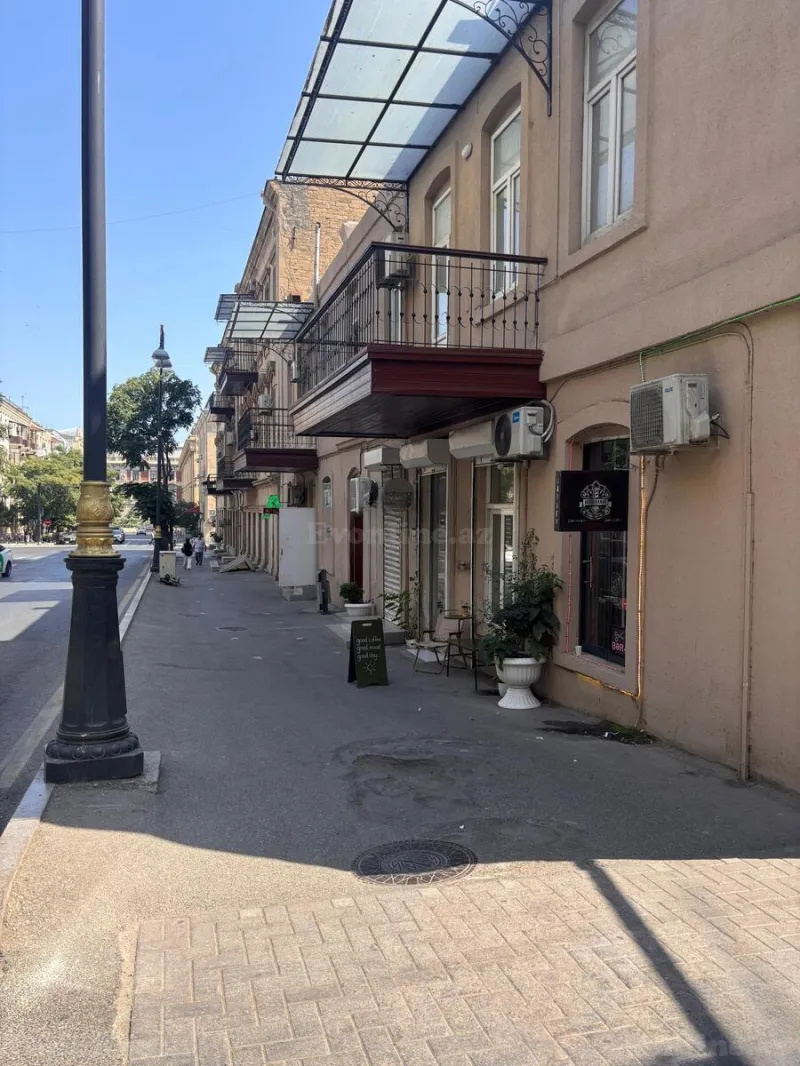 2 otaqlı Mənzil 63 m² Səbail r. Satılır