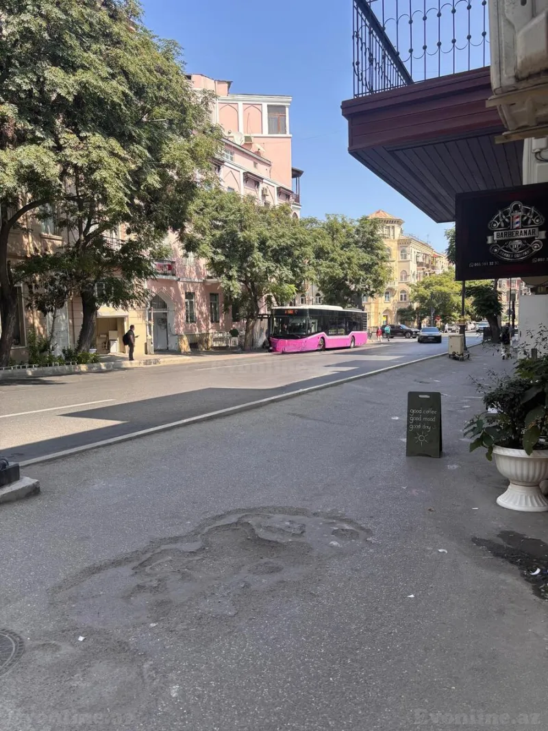 2 otaqlı köhnə tikili mənzil satılır — Səbail r., Bakı - şəkil 11
