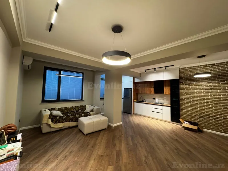 2 otaqlı Mənzil 80 m² Elmlər Akademiyası m. Kirayə verilir