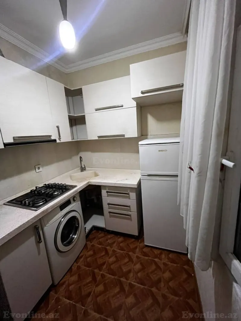 2 otaqlı köhnə tikili mənzil kirayə verilir — 4-cü mikrorayon, Bakı - şəkil 5