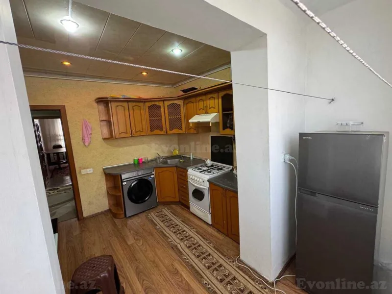 3 otaqlı köhnə tikili mənzil kirayə verilir — 8 Noyabr m., Bakı
