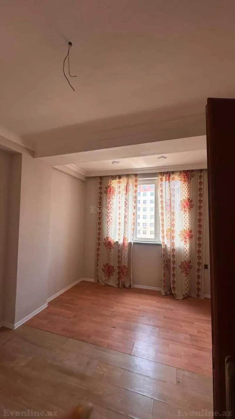 2 otaqlı yeni tikili mənzil satılır — Yeni Yasamal, Bakı - şəkil 5