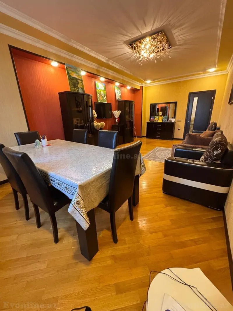 3 otaqlı Mənzil 110 m² Azadlıq prospekti m. Satılır