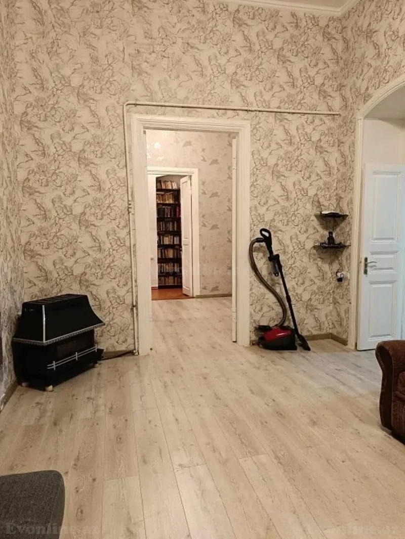 4 otaqlı həyət evi kirayə verilir — Yasamal r., Bakı - şəkil 4