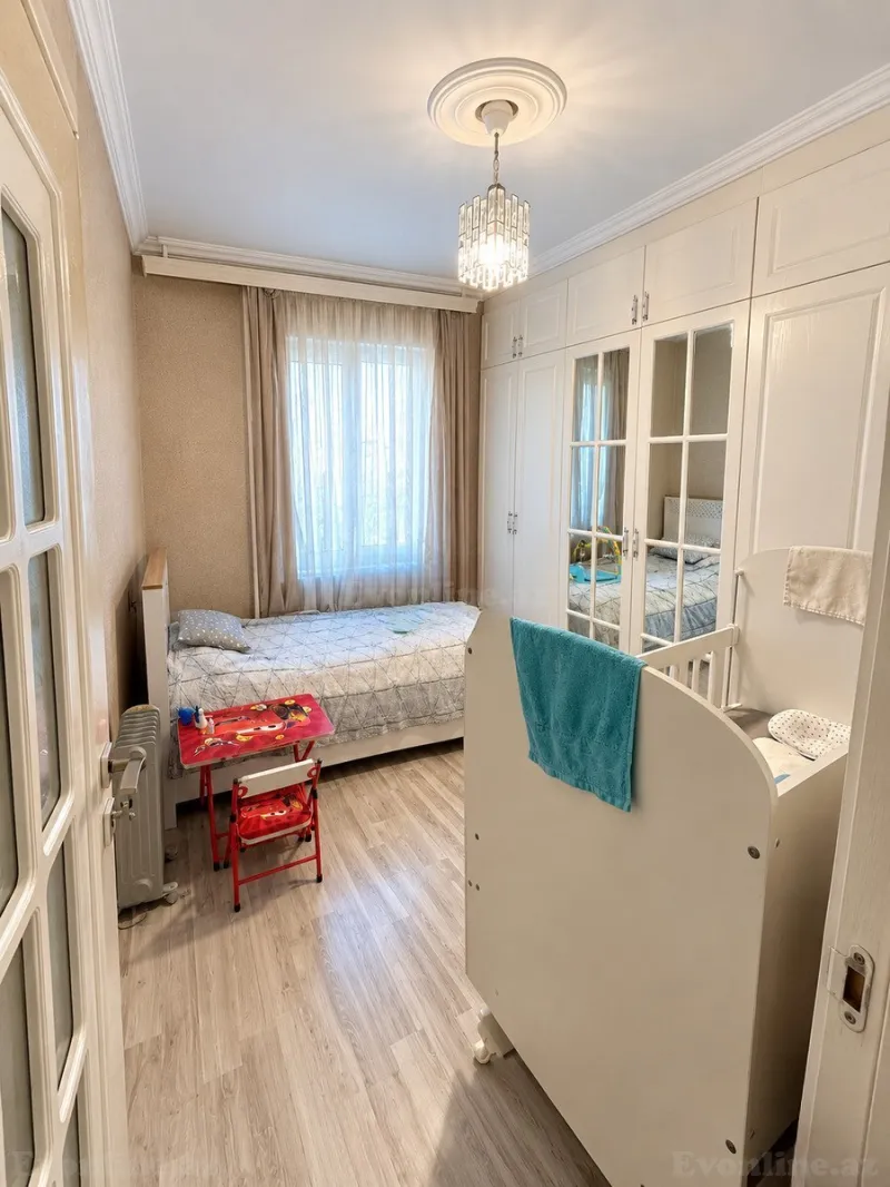 3 otaqlı köhnə tikili mənzil satılır — Elmlər Akademiyası m., Bakı - şəkil 8
