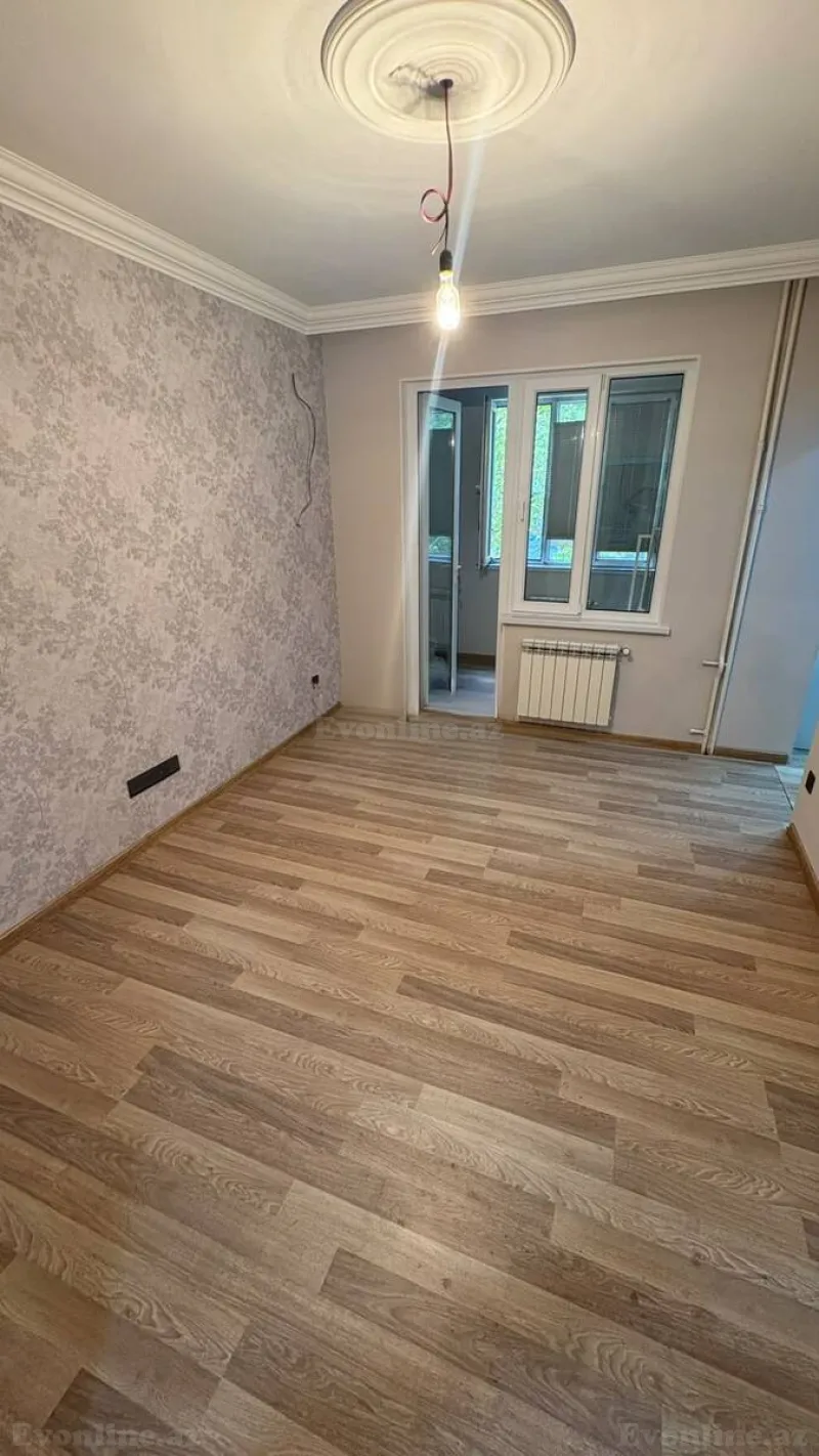 2 otaqlı köhnə tikili mənzil satılır — 3-cü mikrorayon, Bakı - şəkil 7