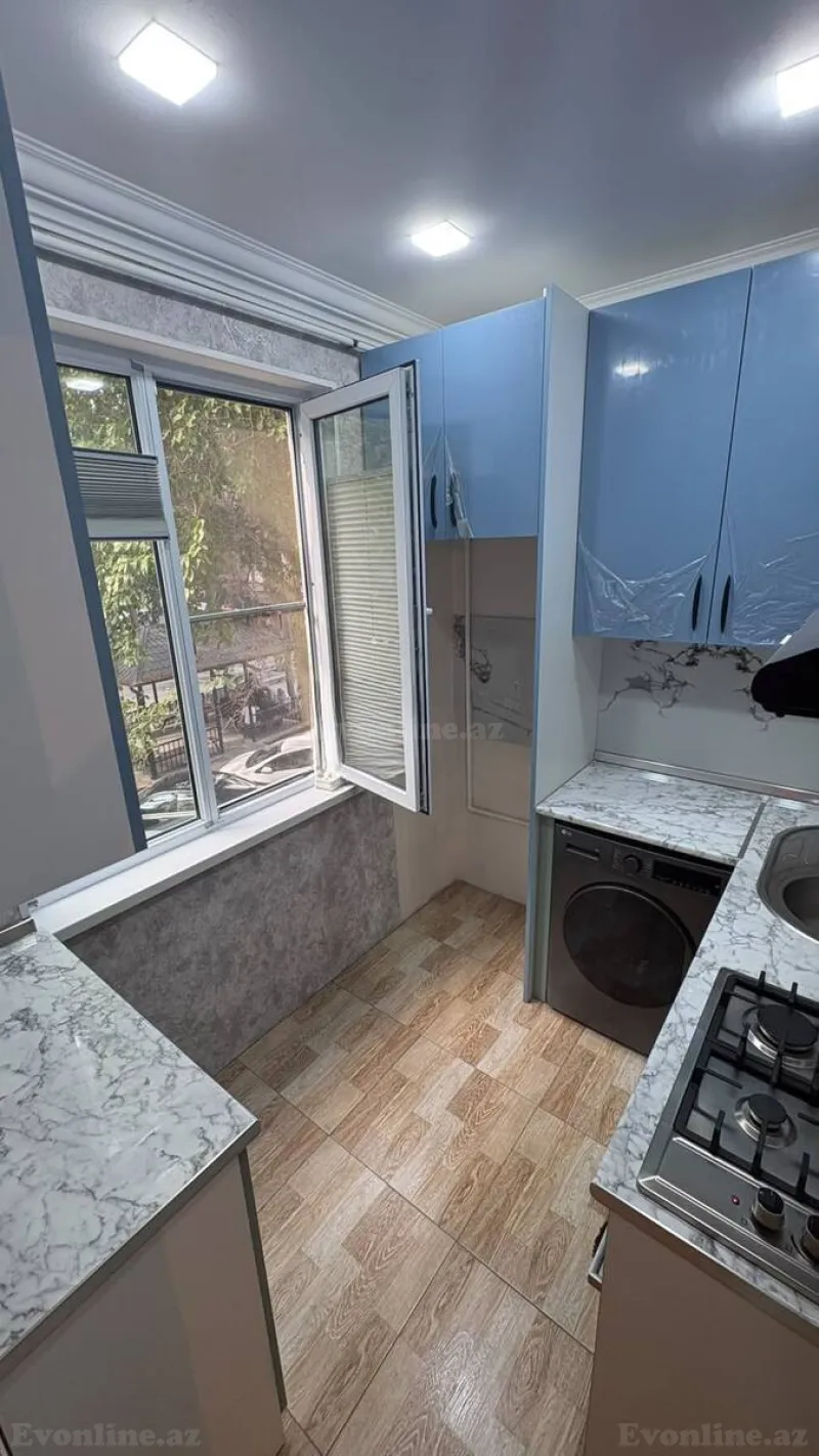 2 otaqlı köhnə tikili mənzil satılır — 3-cü mikrorayon, Bakı - şəkil 10