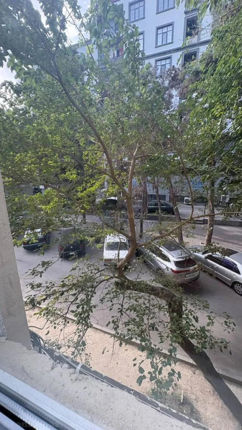 2 otaqlı köhnə tikili mənzil satılır — 3-cü mikrorayon, Bakı - şəkil 13