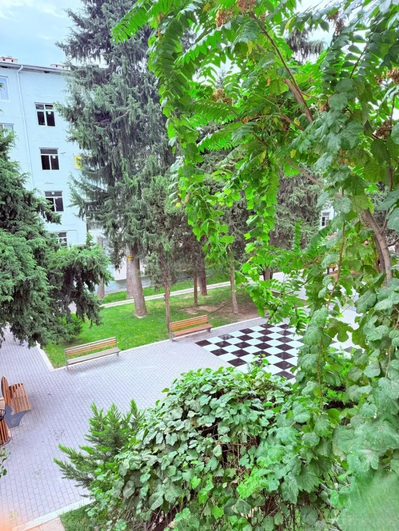 2 otaqlı köhnə tikili mənzil satılır — 5-ci mikrorayon, Bakı