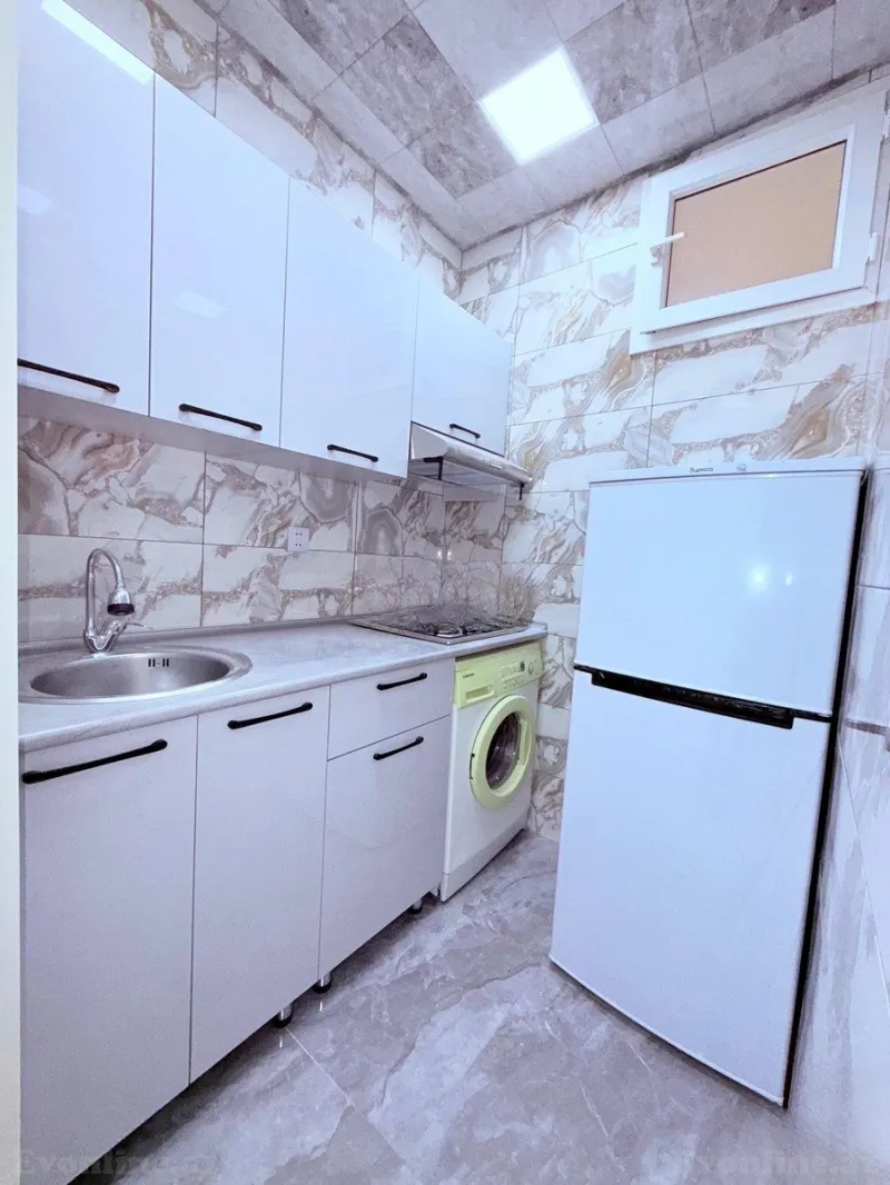 2 otaqlı köhnə tikili mənzil satılır — 5-ci mikrorayon, Bakı - şəkil 5