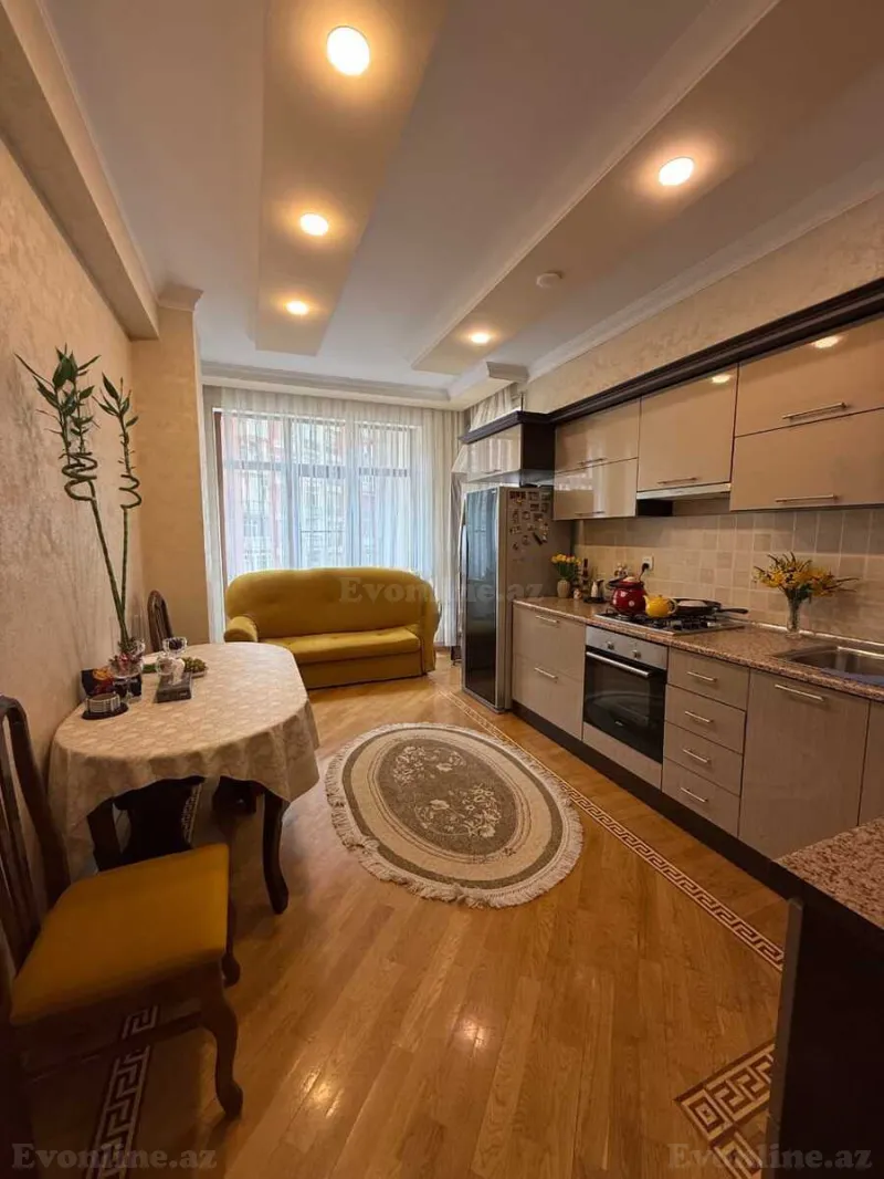 3 otaqlı Mənzil 130 m² Nəriman Nərimanov m. Kirayə verilir