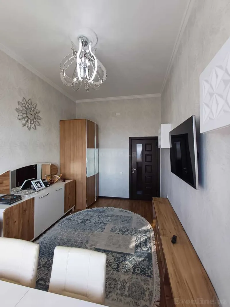 3 otaqlı Mənzil 75 m² 8-ci kilometr Satılır