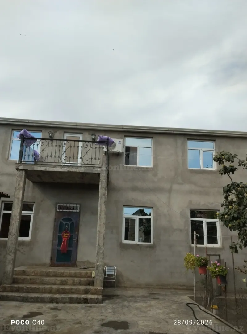 6 otaqlı Həyət evi 200.5 m² Ramana Satılır