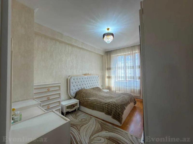 3 otaqlı Mənzil 68 m² Qara Qarayev m. Satılır
