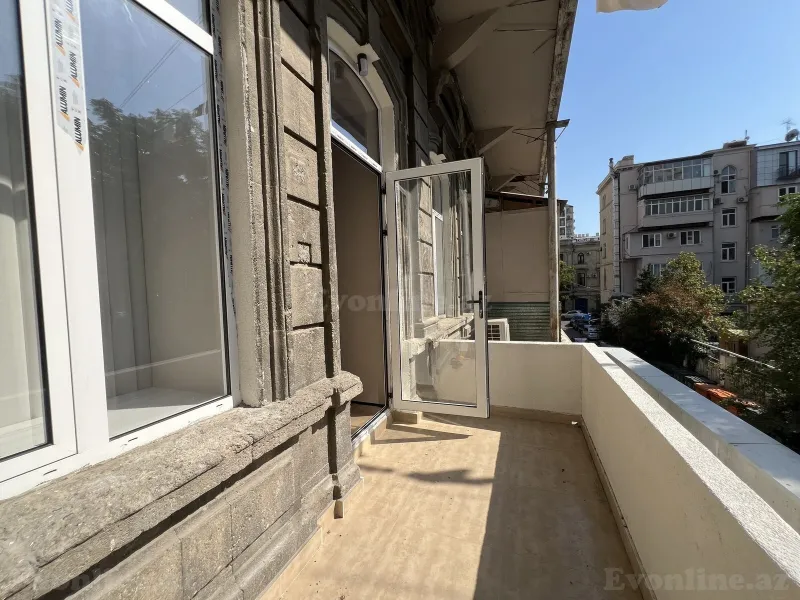 3 otaqlı köhnə tikili mənzil satılır — 28 May m., Bakı - şəkil 6