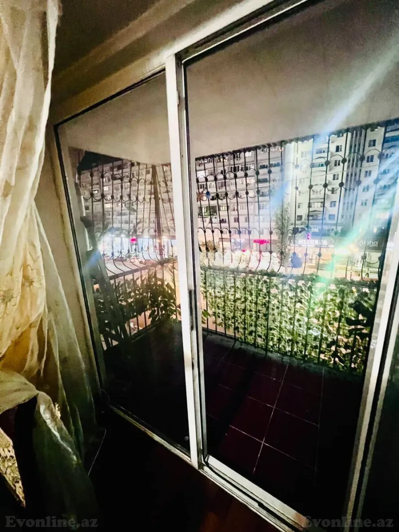 3 otaqlı köhnə tikili mənzil satılır — İnşaatçılar m., Bakı - şəkil 10