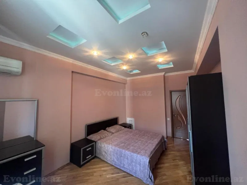 3 otaqlı Mənzil 140 m² 28 May m. Kirayə verilir