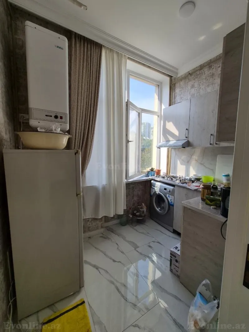 2 otaqlı köhnə tikili mənzil satılır — Elmlər Akademiyası m., Bakı - şəkil 12