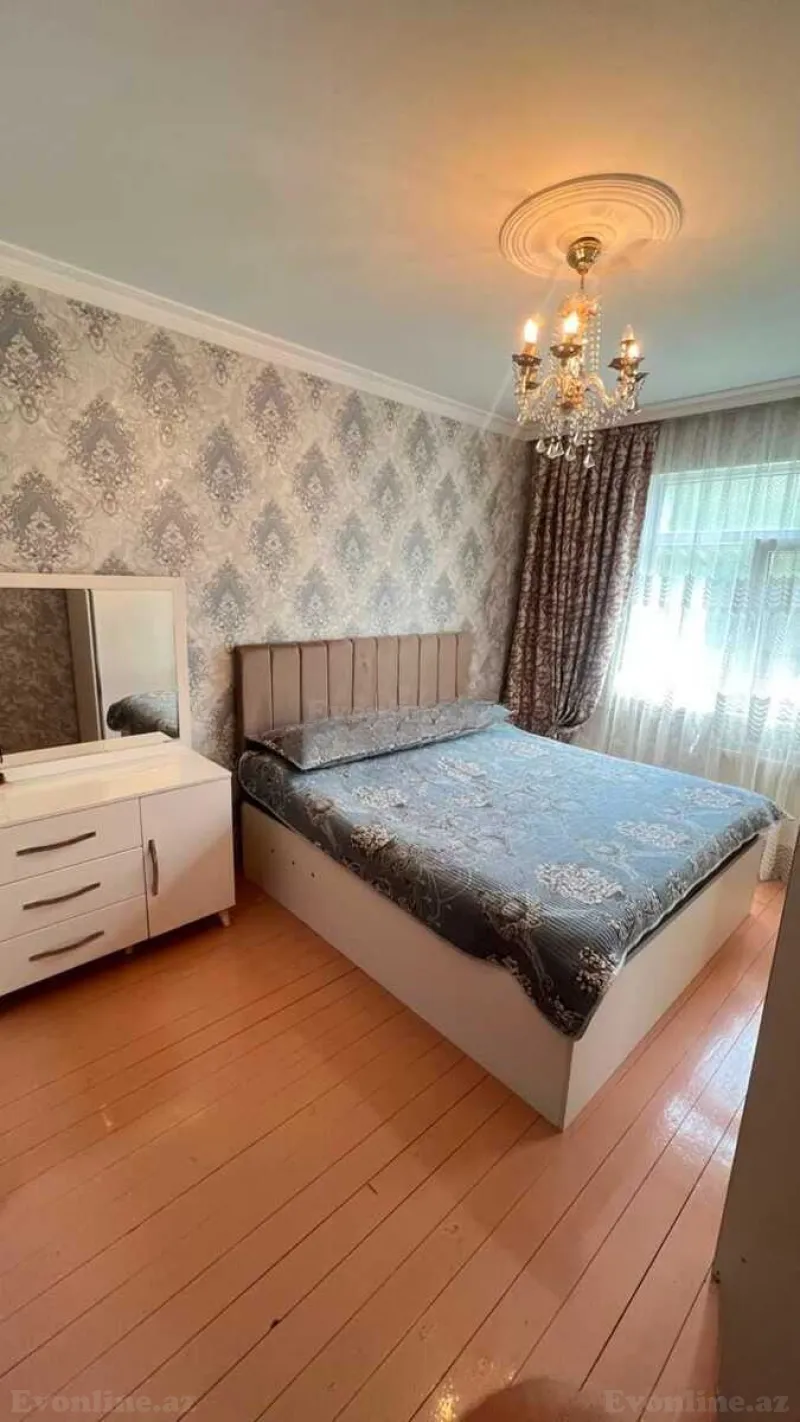 3 otaqlı köhnə tikili mənzil kirayə verilir — Memar Əcəmi m., Bakı