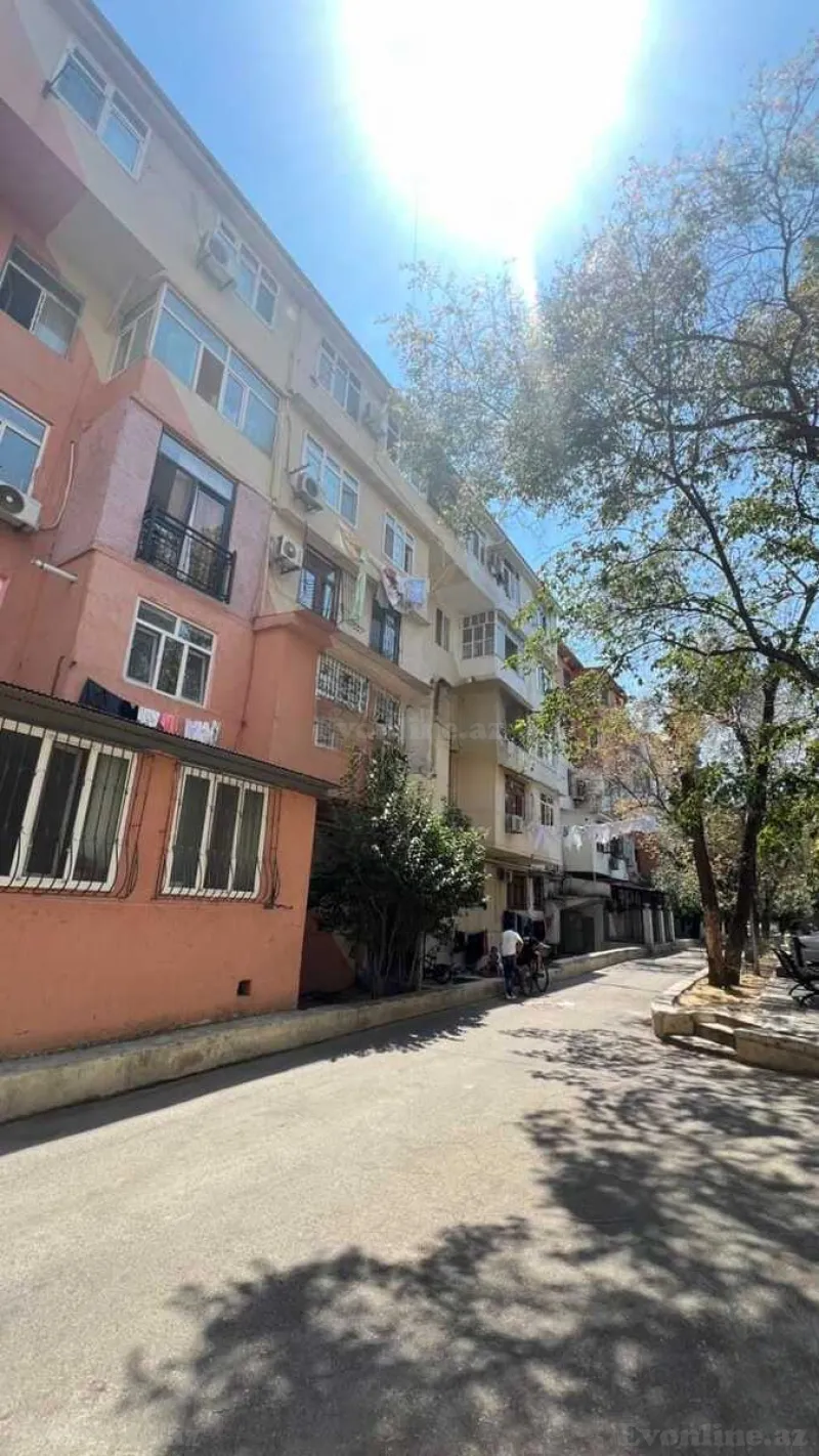 3 otaqlı köhnə tikili mənzil kirayə verilir — Memar Əcəmi m., Bakı - şəkil 7