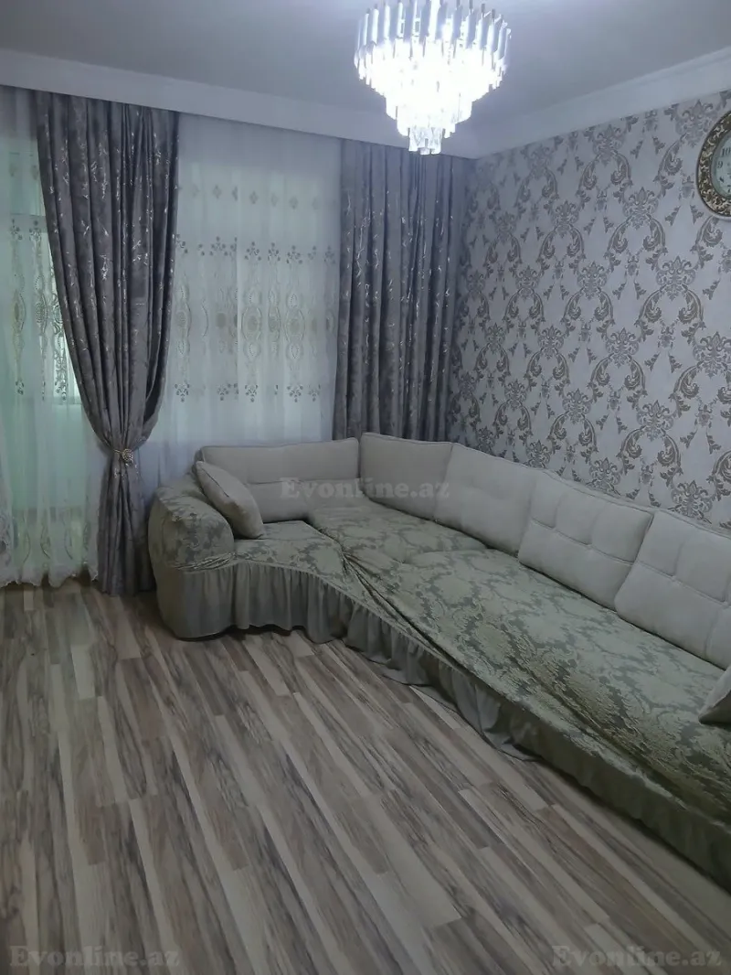 Bakı, Binəqədi r., Nəsimi m., 6-cı mikrorayonda 2 otaqlı mənzil satılır