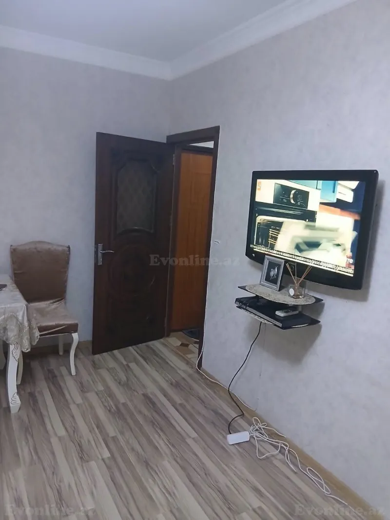 2 otaqlı köhnə tikili mənzil satılır — 6-cı mikrorayon, Bakı - şəkil 3