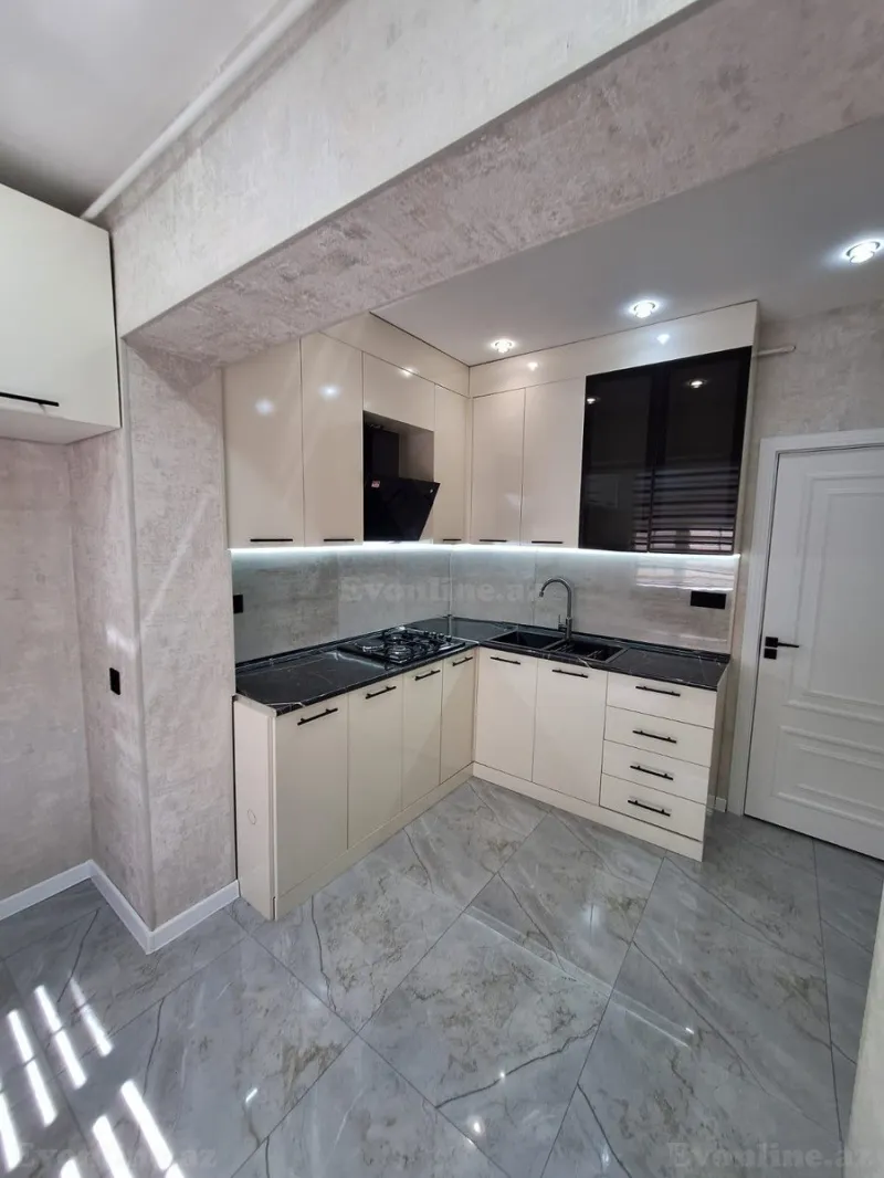 3 otaqlı Mənzil 82 m² Köhnə Günəşli Satılır