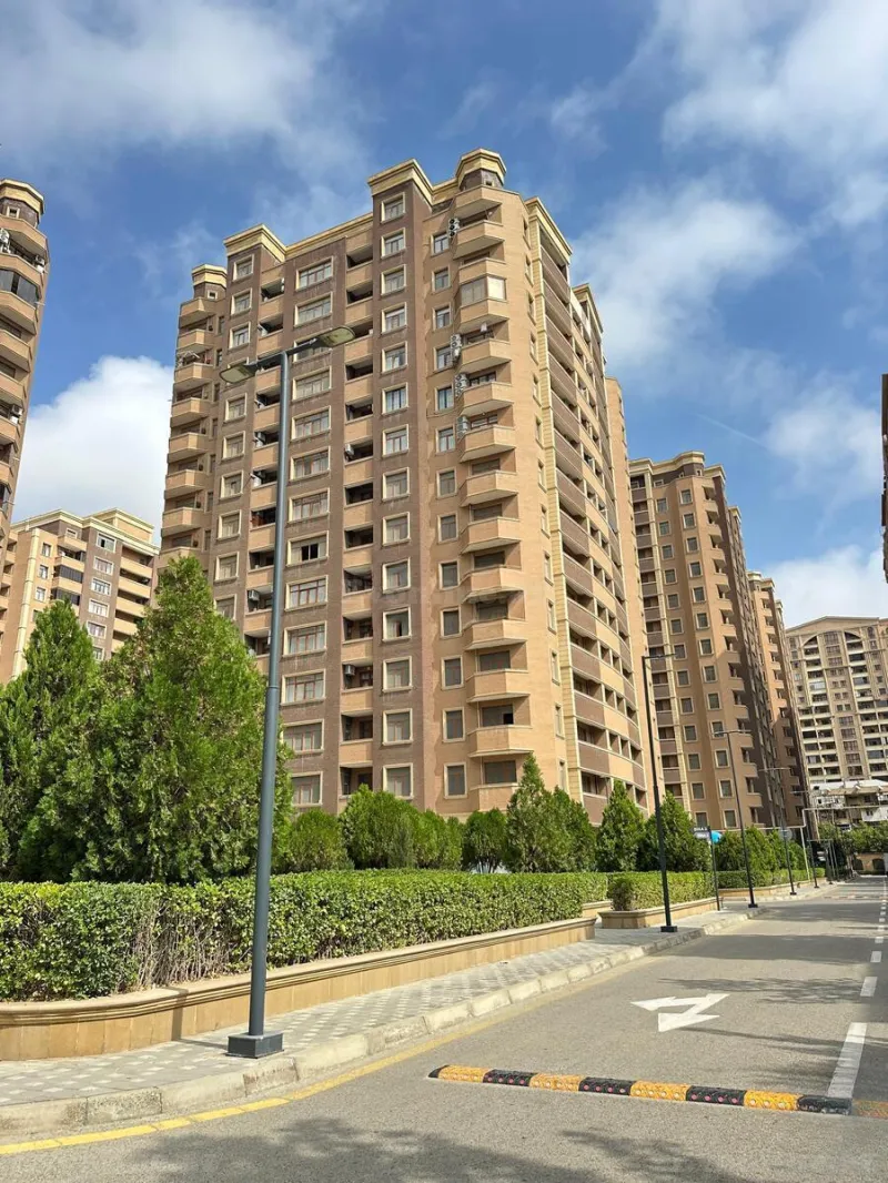 2 otaqlı Mənzil 108 m² 28 May m. Satılır