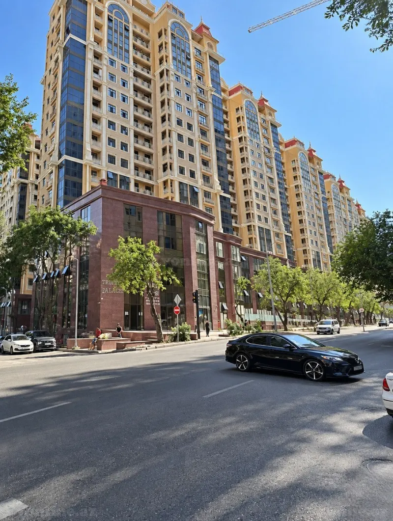 3 otaqlı Mənzil 113 m² 28 May m. Satılır